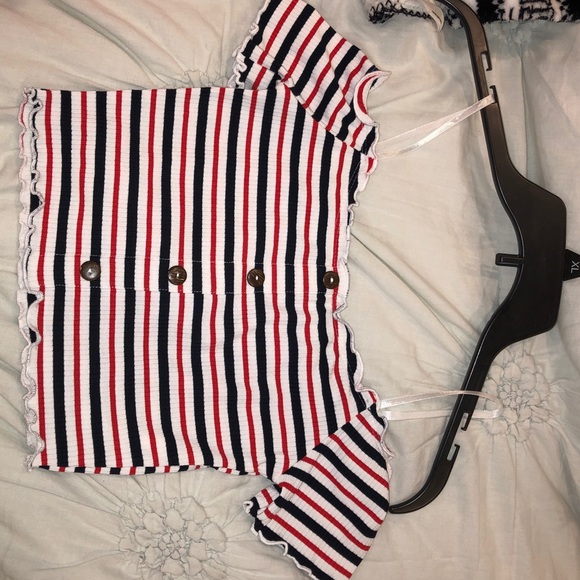 Lettuce Edge Buttoned off the shoulder CROP TOP - Picture 1 of 6